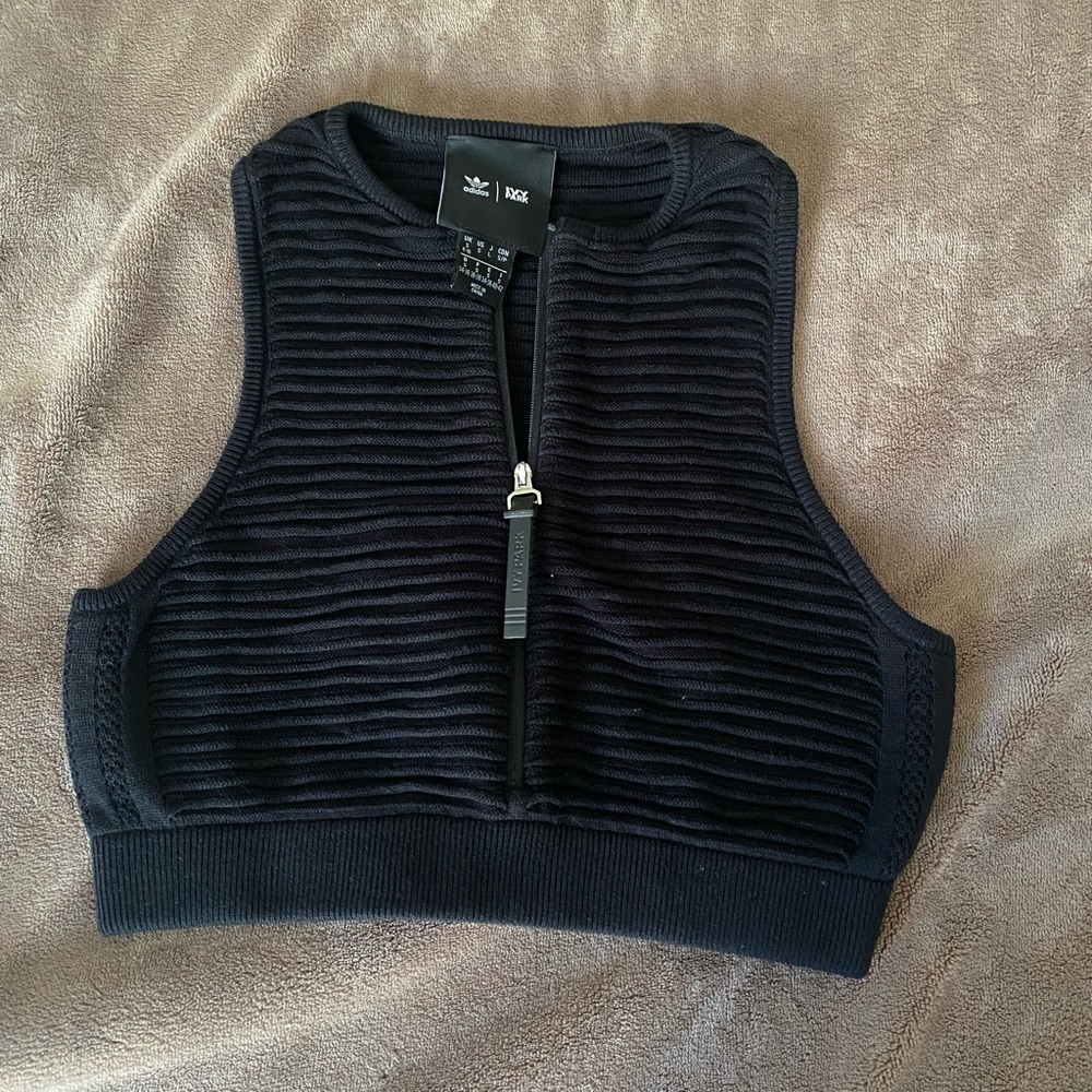 Ivy Park Adidas Noir Ribbed Crop Top